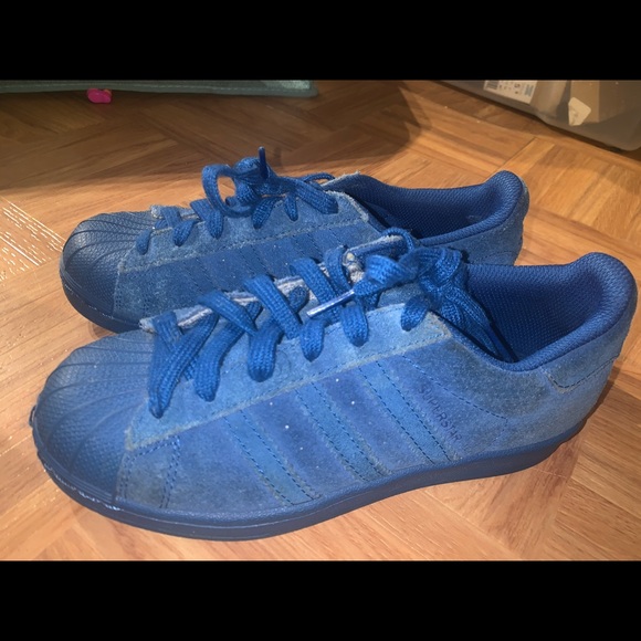 Adidas - Picture 2 of 3